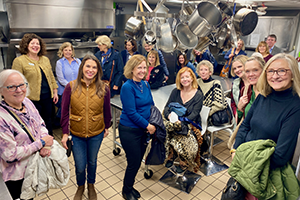 volunteers-kitchen